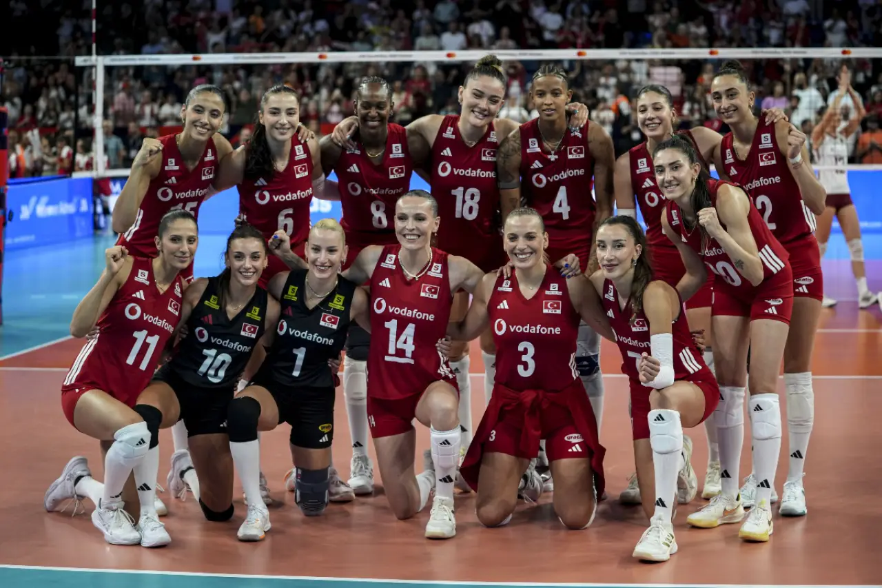 Türkiye - Sırbistan yarı final voleybol maçı ne zaman, saat kaçta, hangi kanalda?