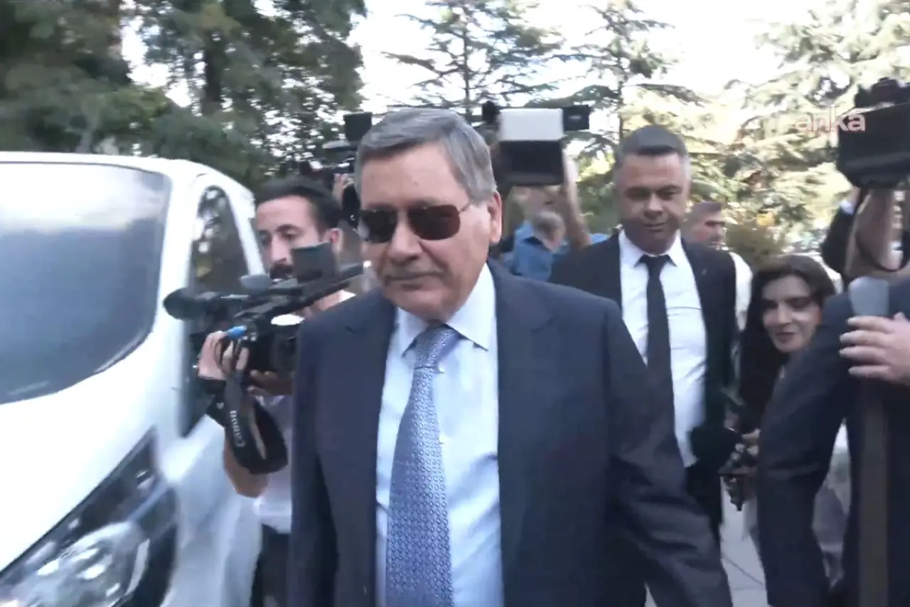 Melih Gökçek ifade vermek için adliyeye geldi