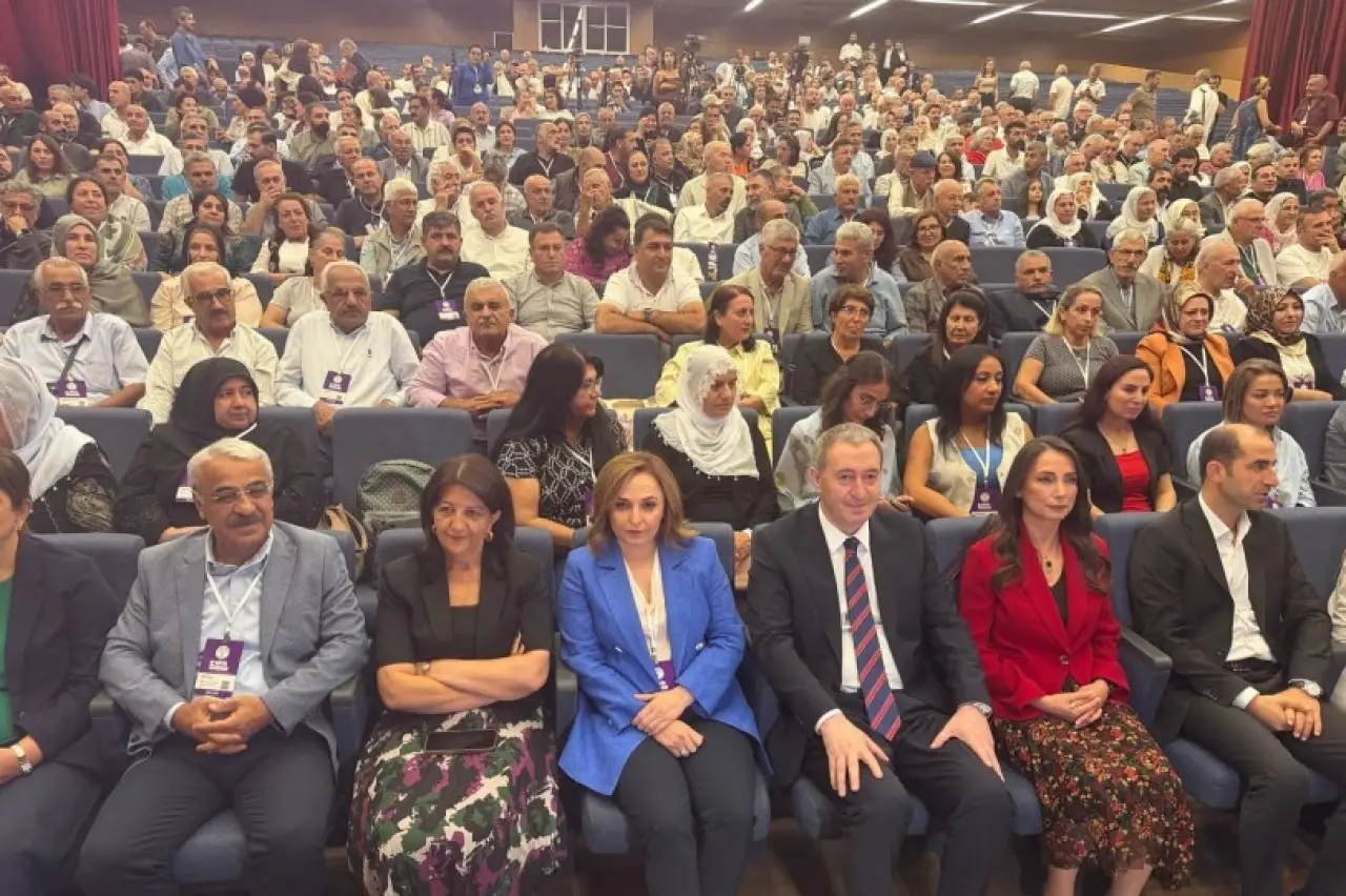 DEM Parti’nin 5’inci Olağan Kongresi | Bakırhan: Demokratik Cumhuriyet hareketini başlatıyoruz