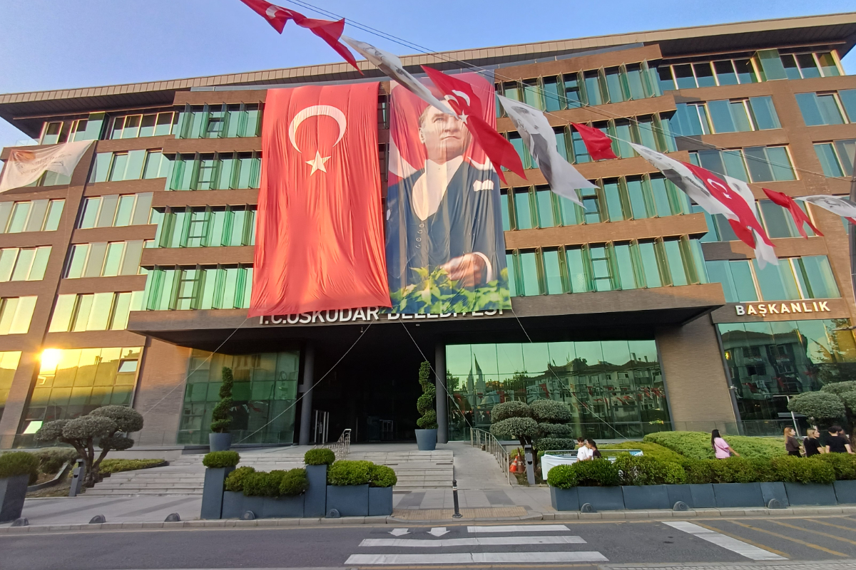 Üsküdar'da yeniden başkan vekili seçiliyor: İlk turu AKP'nin adayı 21-19 önde tamamladı