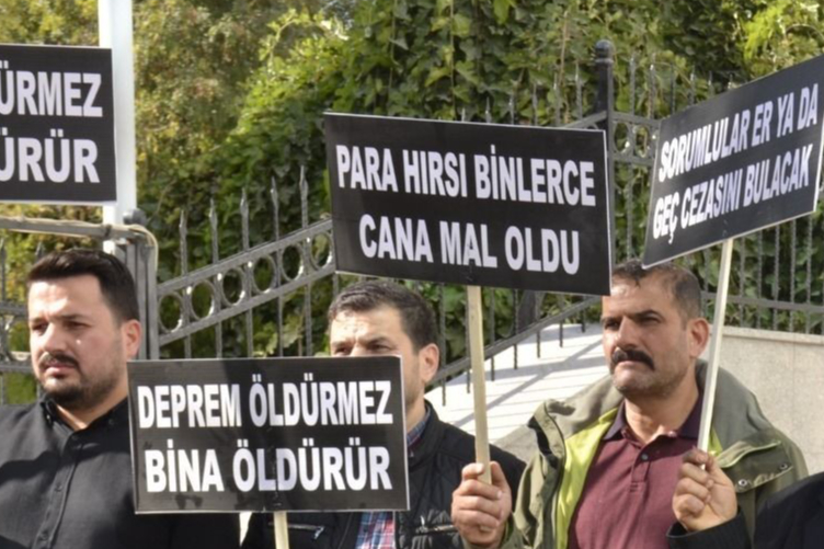 13 kişinin öldüğü Koçlar Apartmanı davası: 22 yıla kadar hapis istemiyle yargılanıyorlar