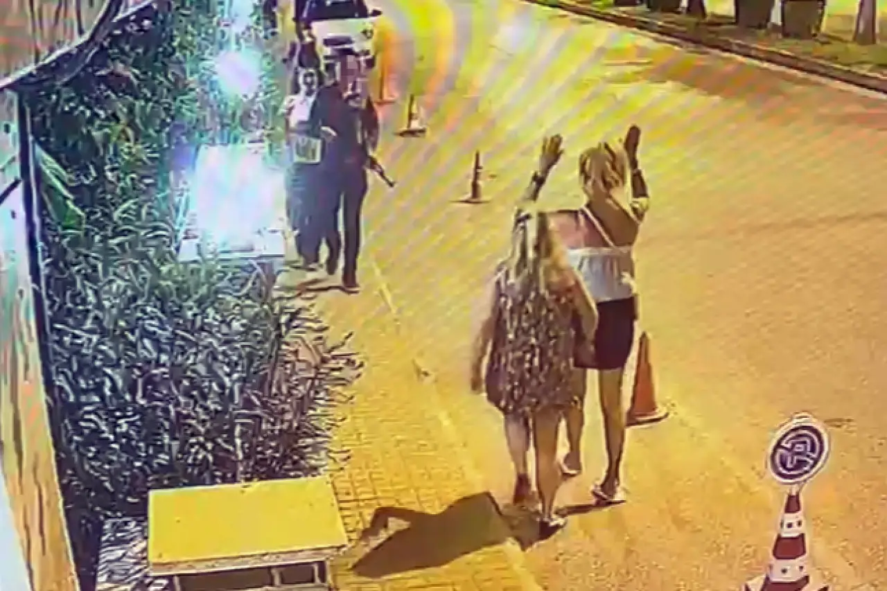 Oyuncak tüfekle dolaşan kişi gözaltına alındı