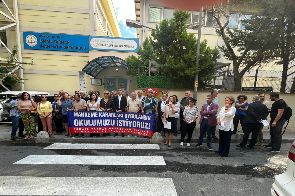 İsmail Tarman Ortaokulu velilerinden yeni eğitim yılında tepki: 'Mahkeme kararları uygulansın'