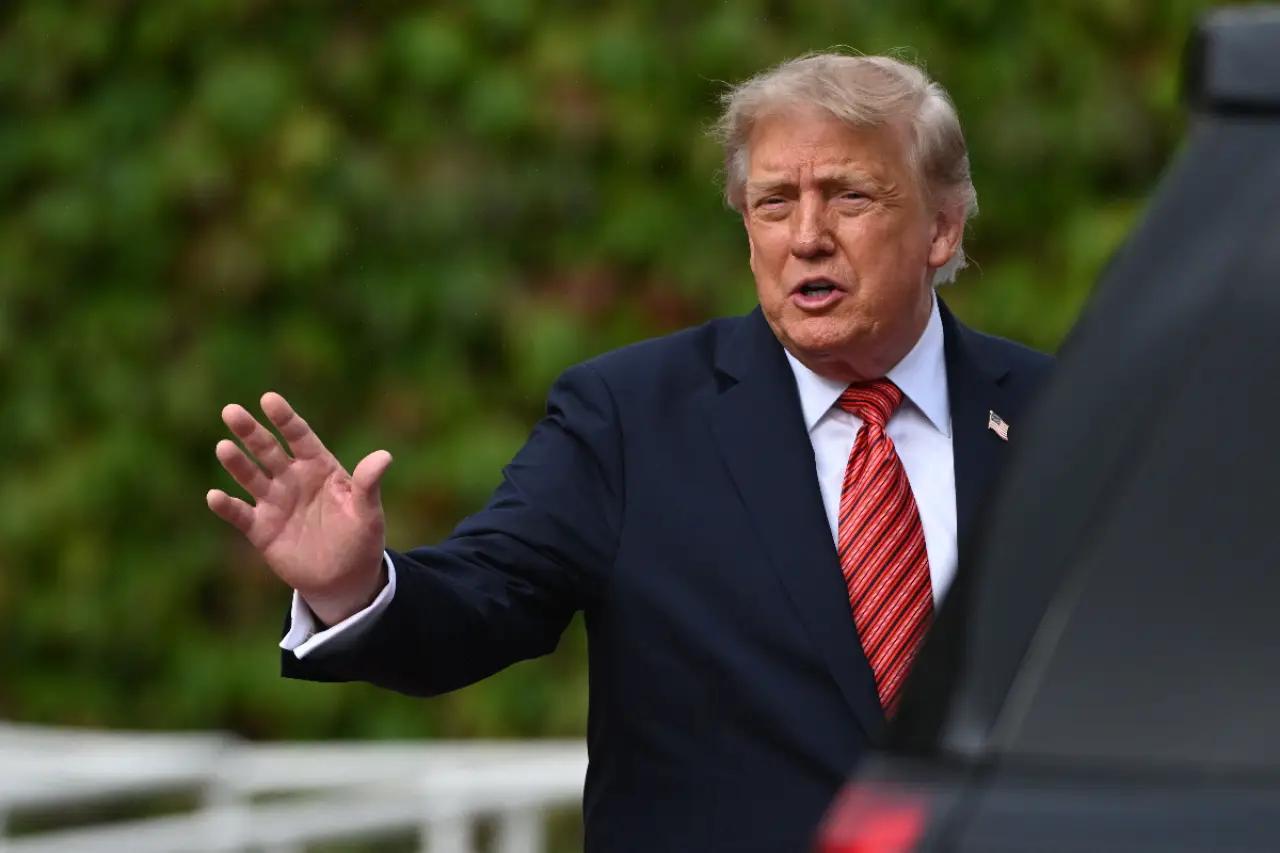 Trump'tan yapay zeka geliştirme hızını yavaşlatma çağrılarına tepki