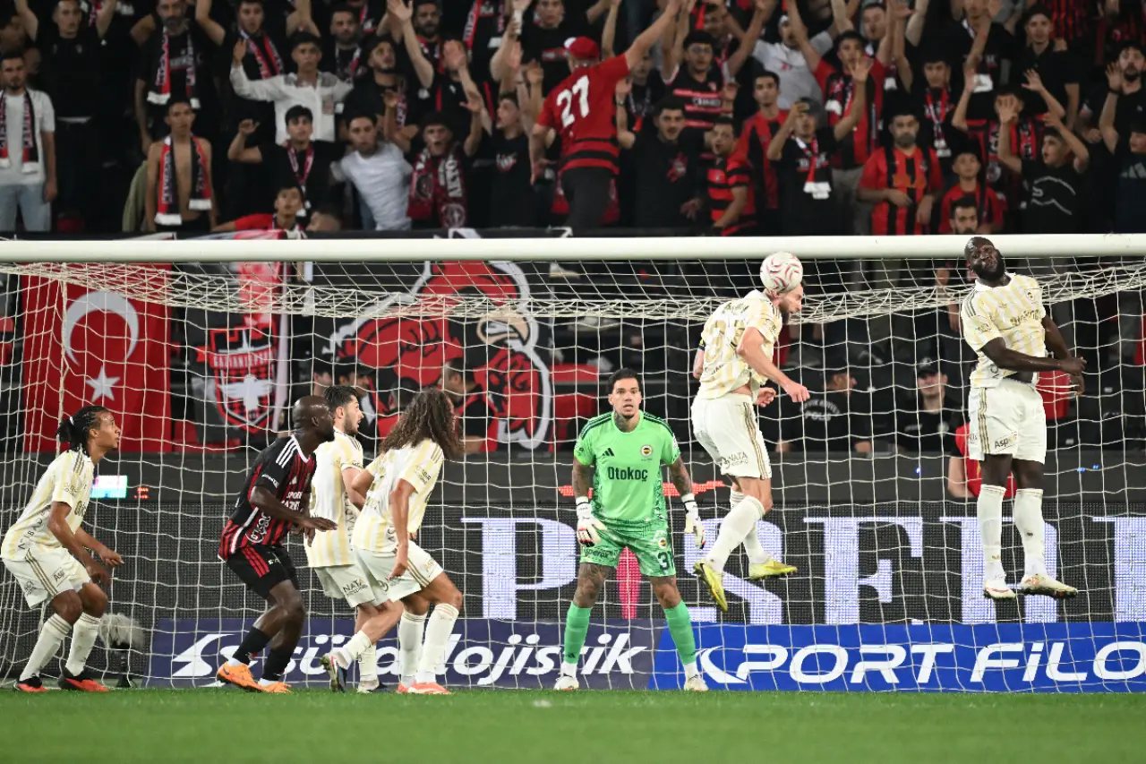 Süper Lig'de 5. haftanın son maçı: Gaziantep FK-Fenerbahçe 0-0