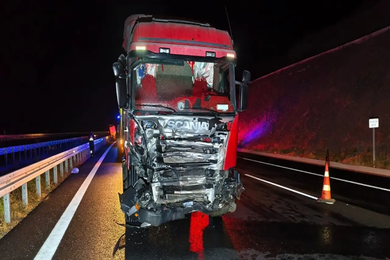 Yol çalışması yapılan otoyolda kaza: 3 kişi yaşamını yitirdi