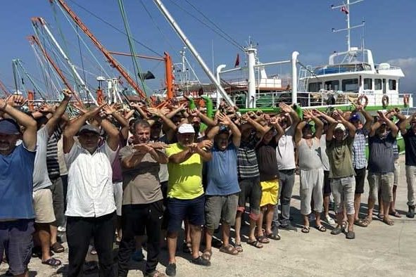 Hataylı balıkçılar 5 gün dayanabildi: 'Bu maliyetlerle denize çıkmak batışı hızlandırıyor'