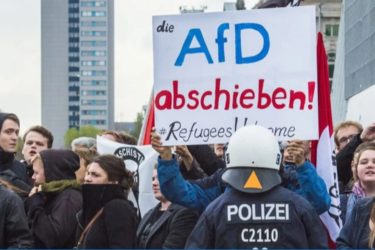 Hitler sonrası bir ilk: Neofaşist partiden eyalet meclis başkanı seçildi