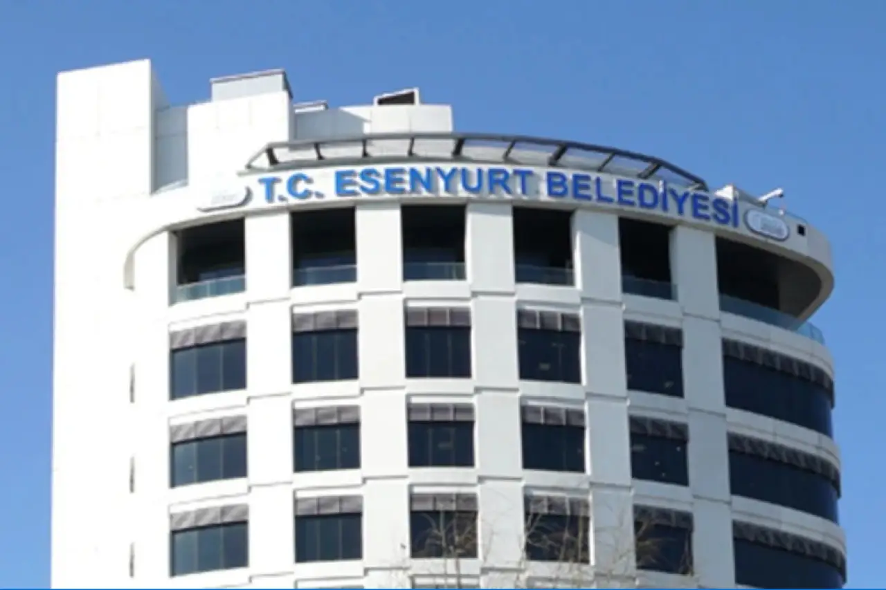Esenyurt Belediyesine operasyon: 17 kişi gözaltına alındı