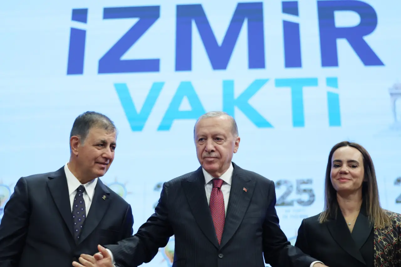 AKP’ye geçen Cemil Tugay’dan ilk açıklama: “Ak Parti kimsesizlerin kimsesidir, size refik olmaya geldim”