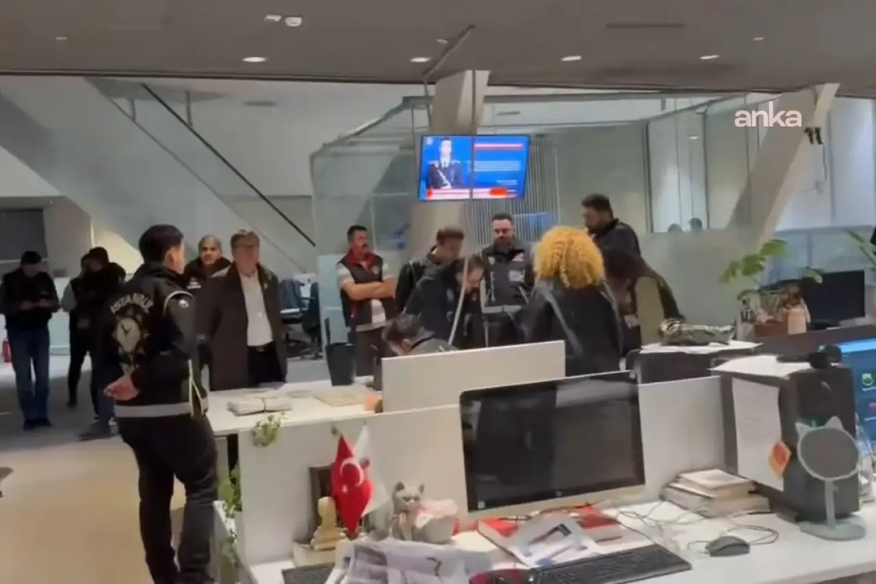 Halk TV'ye kayyım atandı: Binaya polis girdi, yayın durduruldu