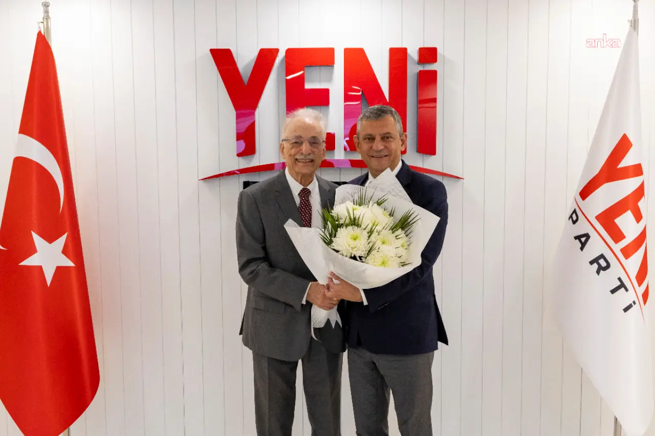 Murat Karayalçın, CHP'den istifa ederek Yeni Partiye katıldı