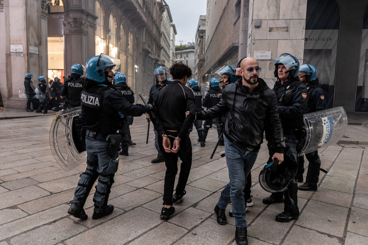 Meloni hükümetinden yeni 'güvenlik' kararnamesi: Gözaltı yaşı 14'e düşürüldü