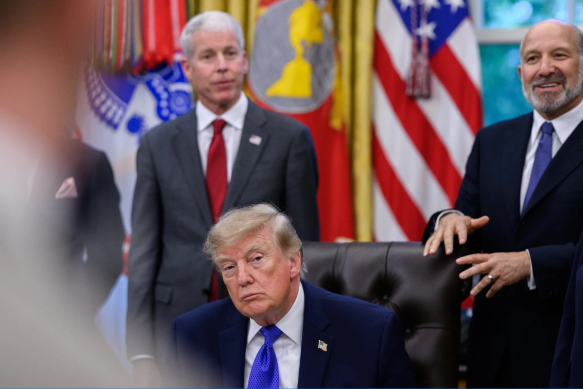Trump'ın 'bombalama' tehdidine İran'dan yanıt: 'Katbekat karşılık vereceğiz'