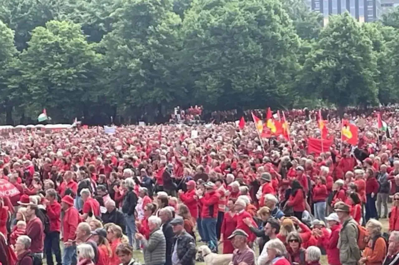 Hollanda'da Dördüncü Kırmızı Çizgi Protestosu: “Soykırıma para yok!”