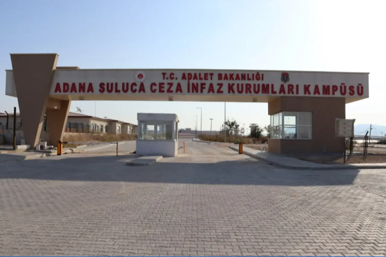 Adana'daki cezaevlerinde 7'si ağır 38 hasta tutuklu bulunuyor: Teşhis ve tedaviye erişimde engeller sürüyor