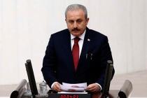 Mustafa Şentop, sansür yasasını 'dijital faşizmin önüne geçmek' diyerek savundu