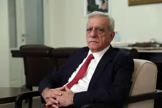 Ahmet Türk'ten Saray'a 'Amedspor' yanıtı: 'Kabullenmeseniz barışı sağlayamazsınız'