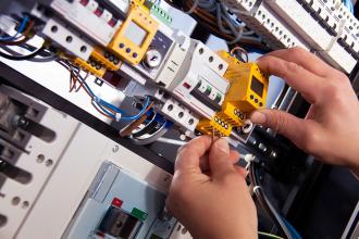 Elektrikte özelleştirme: Yandaş şirketlere, İngiltere’ye sonra ABD’ye satıldı