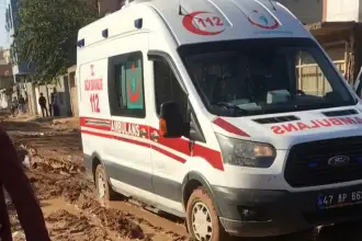 Adana'da traktör devrildi: 13 yaşındaki çocuk öldü, 1 kişi yaralandı