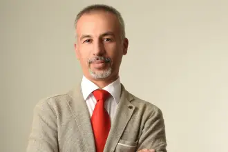 KHK ile ihraç edilmişti, yargı kararıyla döndü: Doç. Dr. Savaş Karabulut'tan açık ders ve basın açıklamasına çağrı