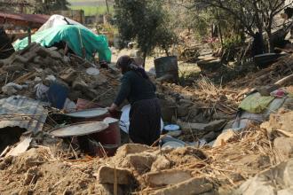 Suriyeli depremzede, hem deprem hem de ayrımcılıkla mücadele ediyor