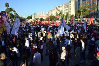 Seçimler öncesi işçiler, emekçiler Adana’da 1 Mayıs mitinginde gücünü gösterdi