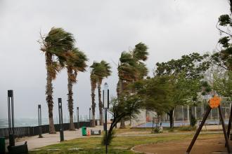 Antalya'da fırtına ve sağanak etkili oldu, Denizli’de dolu yağdı