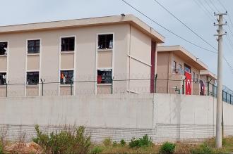Saki, GGM'de tutulan İranlı Kürt göçmenleri Meclis gündemine taşıdı