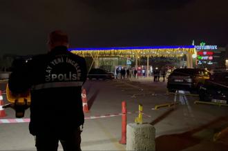 Bursa'da, gece kulübünde bir kişi tabancayla vuruldu