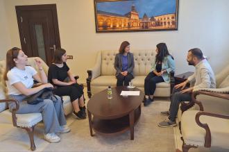 Sevda Karaca, Diyarbakır Büyükşehir Belediyesi Eş Başkanı Serra Bucak’ı ziyaret etti