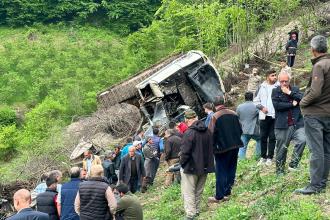 Ordu'da iş makinesinin devrilmesi sonucu sürücü yaşamını yitirdi