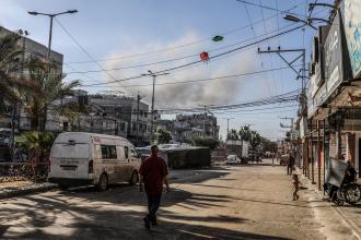 BM: İsrail'in saldırılarını yoğunlaştırmasıyla yaklaşık 110 bin Filistinli Refah'tan ayrıldı