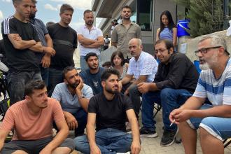 Direnişteki Akcanlar işçilerine EMEP İl Örgütünden ziyaret