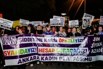 Ankara'da 25 Kasım'da bir araya gelen kadınlar: Yaşamlarımız için mücadeleye devam