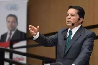 Ahmet Özer'den İmamoğlu'nun avukatının tutuklanmasına tepki: Savunma hakkı engellenemez