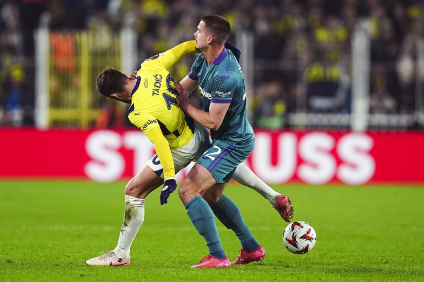 UEFA Avrupa ve Konferans liglerinin son 16 play-off turları ilk maçları tamamlandı