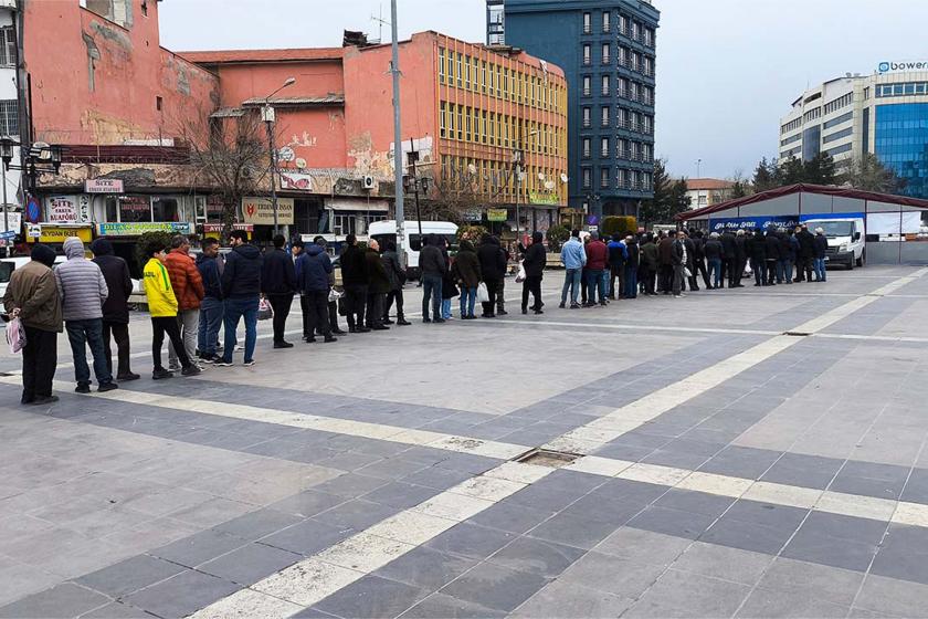 Diyarbakır’da üç bin kişilik iftar kuyruğu