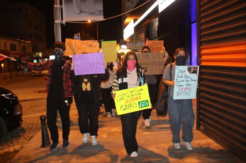 Liselilerden gözaltılara ve tutuklamalara tepki: “Sen, ben yok; devrim var”