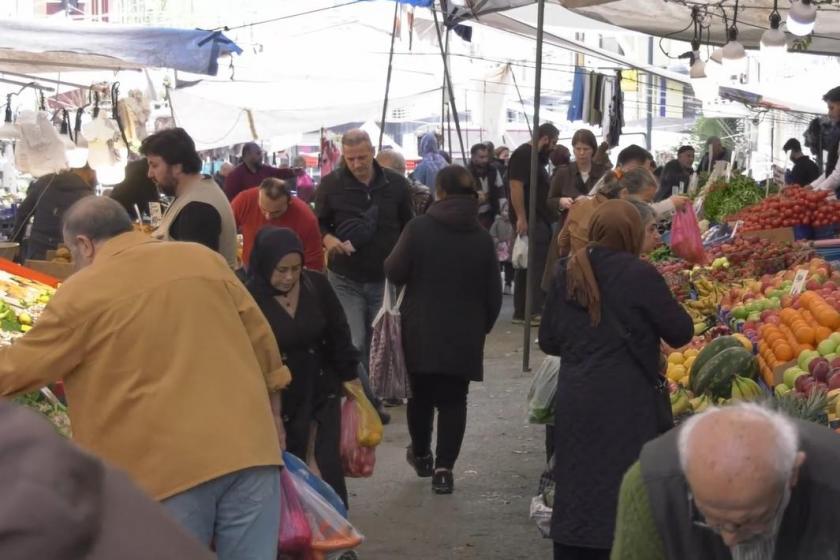 Pazara çıkan vatandaşların enflasyon tepkisi: Çıksınlar pazara da görsünler enflasyonu