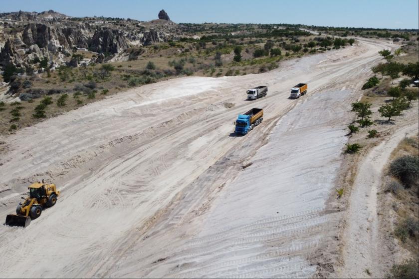 Peri bacaları kırılıp, yol dolgusu olarak kullanılıyor