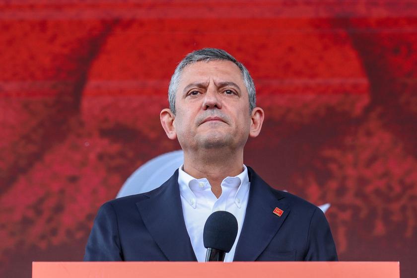 Özgür Özel'den 1 Mayıs paylaşımı: 'Ya adalet, ya sefalet'