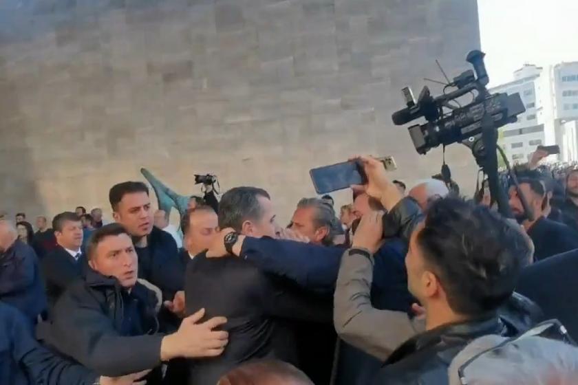 Ekrem İmamoğlu: Ülkeyi idare edenlerin ‘telef etmeyi’ konuştuğu yerde…