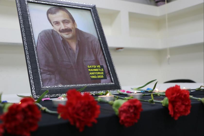 DEM Parti Sırrı Süreyya Önder için birçok kentte taziye kurdu