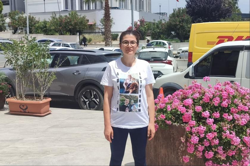 Depremde ailesini kaybeden Döne Kaya: Sanık muamelesi gördük, çevik kuvvet eşliğinde üstümüz arandı