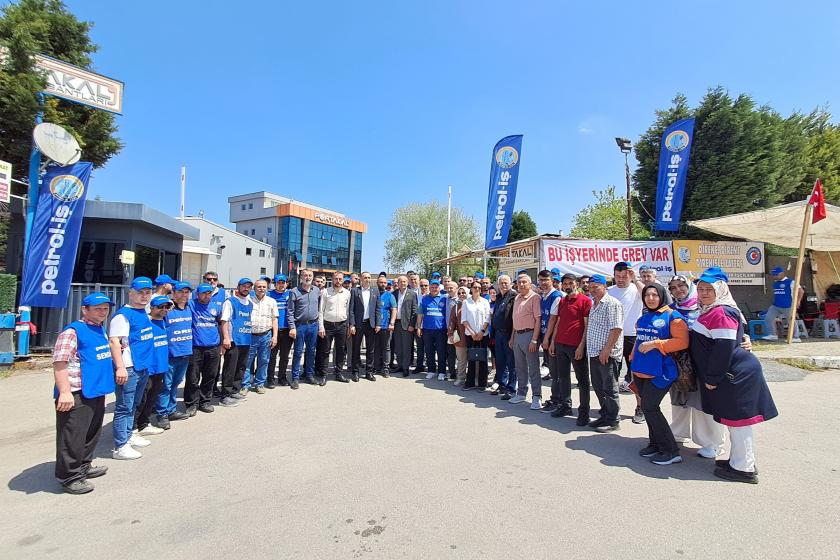 Portakal Plastik’te grev sürüyor: Kadın işçiler grevin en önünde