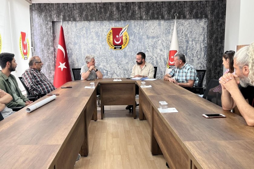 EMEP Kayseri Gazeteciler Cemiyeti’ni ziyaret etti: Barajsız sendika, yasaksız grev, güvenceli iş için mücadeleye!