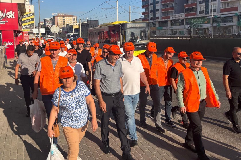 Yol-İş işçileri Bursa'dan seslendi: Sadaka değil, hakkımızı istiyoruz
