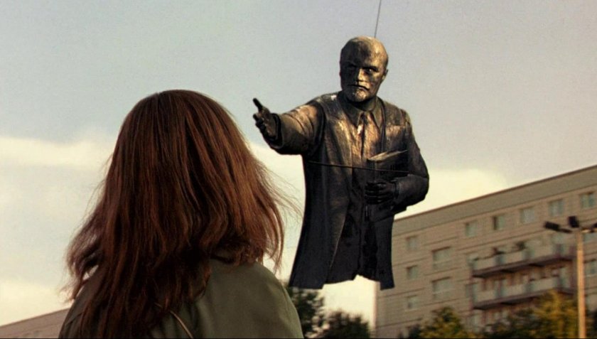Bir duvar yıkılırken: Sosyalizmin hayaletleri ve Good Bye, Lenin!