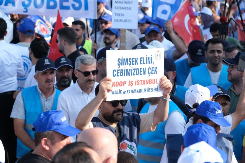 Kamu işçileri 81 ilde AKP binalarına yürüyecek: Hükümete sabrımızın kalmadığını göstermeliyiz